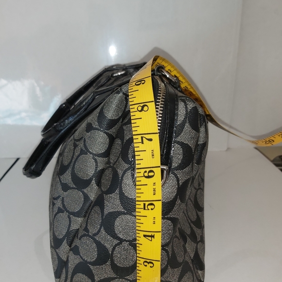 Coach Classic Logo Bag **100% AUTHENTIC** - Picture 2 of 7